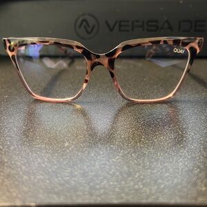 QUAY Bluelight blocking Stylish Tortoiseshell Glasses